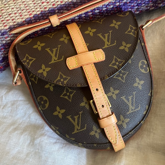 Vintage Louis Vuitton Monogram Chantilly Crossbody - Very good Vintage Condition - Picture 2 of 14